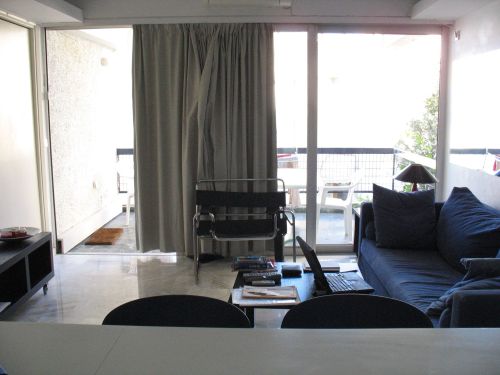 livingroom1small (26K)